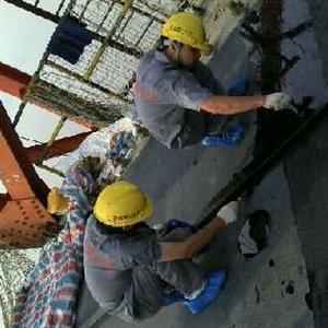 开云手机站登录官网入口-开云(中国)员工在做复合润滑涂层